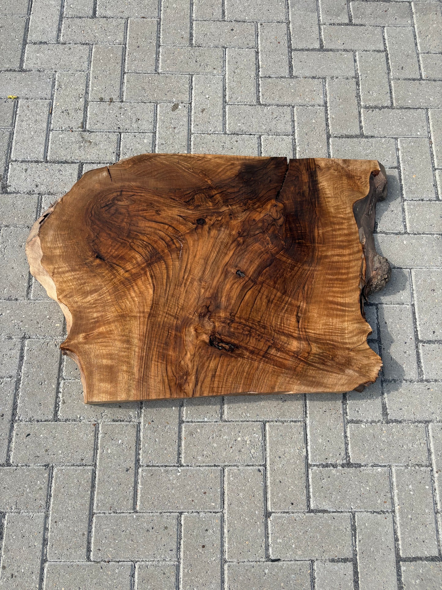 Notenhouten Slab 67x70/93/73x6cm #CS/024