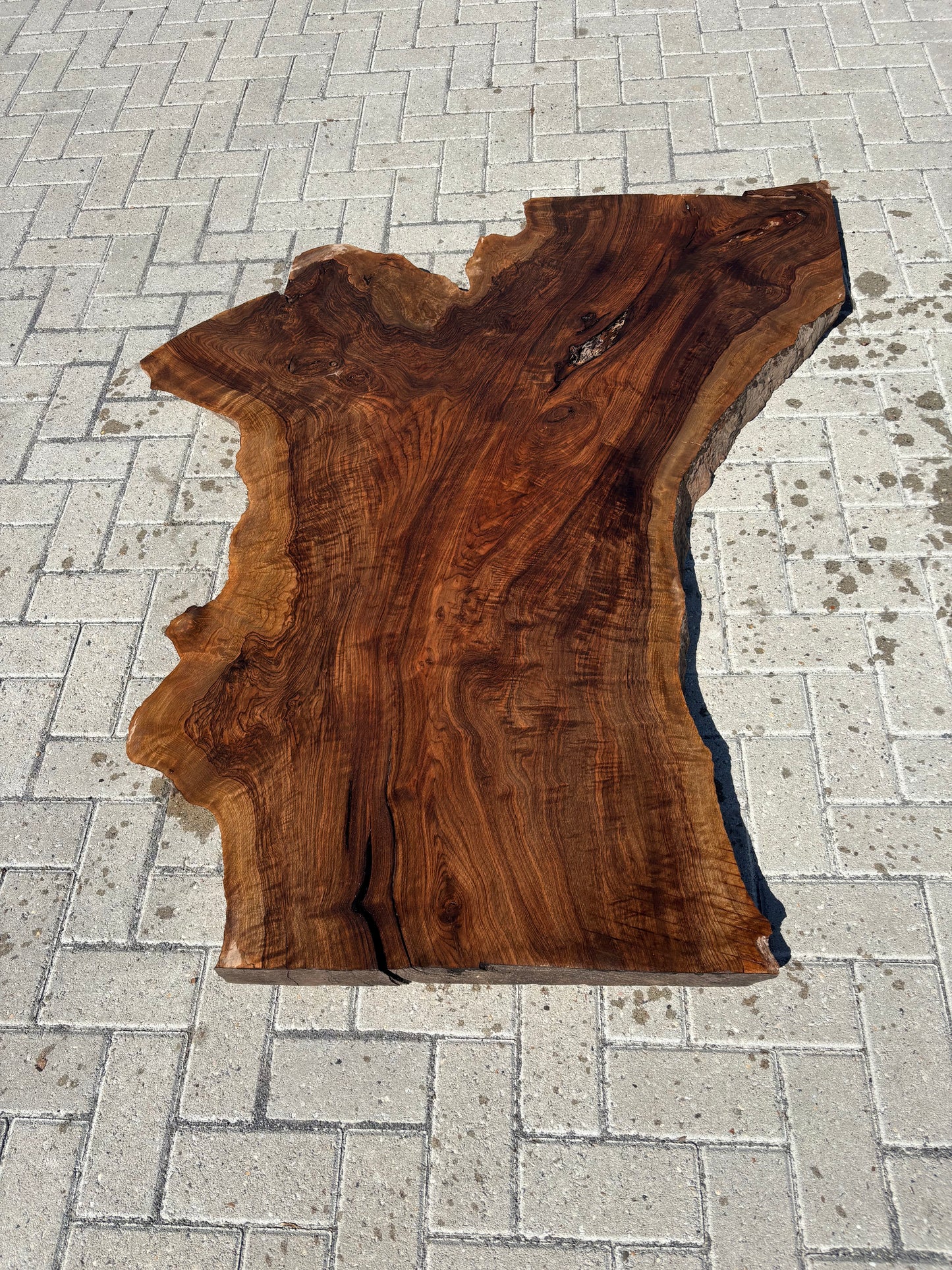 Notenhouten Slab 157x132/76/67x6cm #CS/017