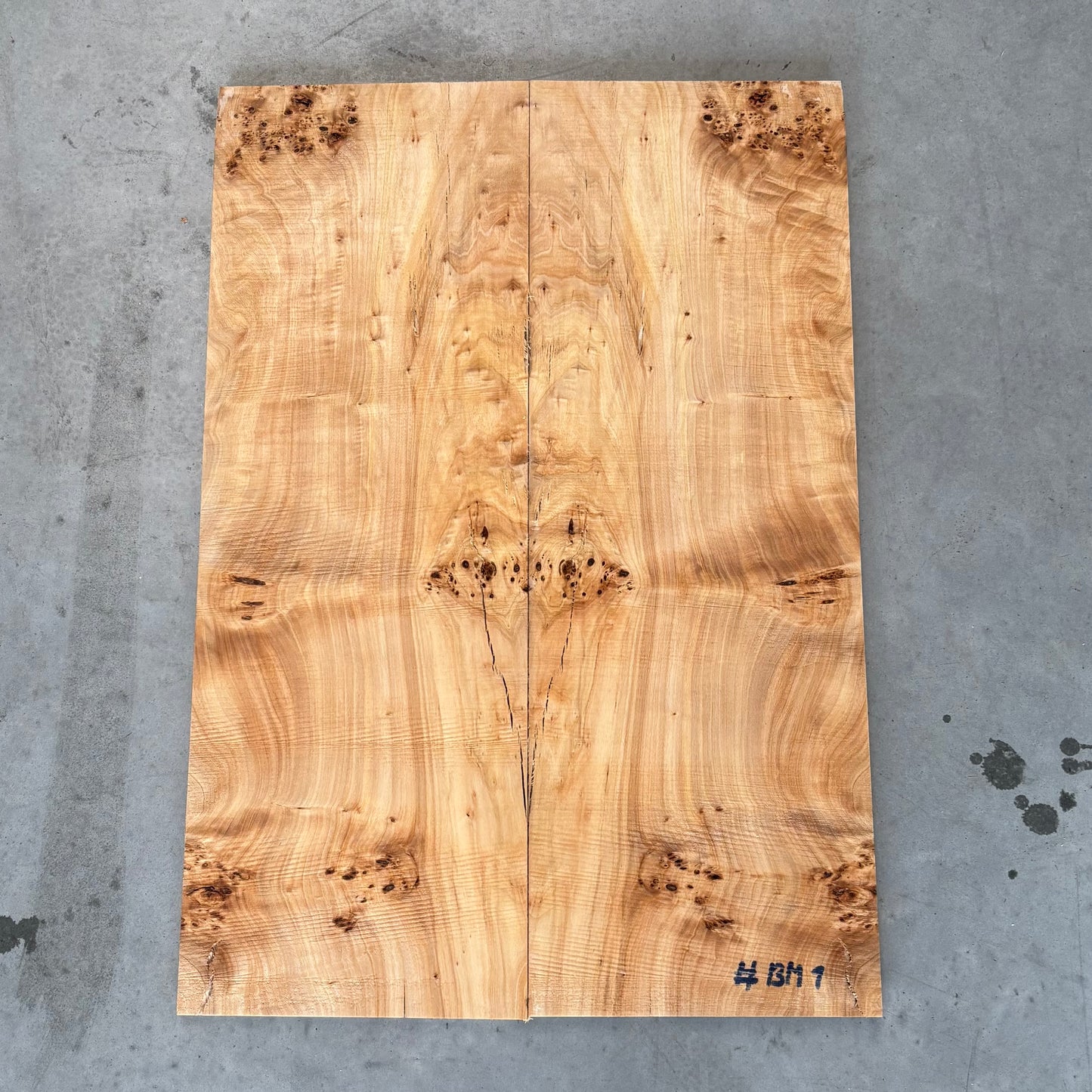 BM#1 Mappa Burl Bookmatch - 65 x 45x 1.5cm