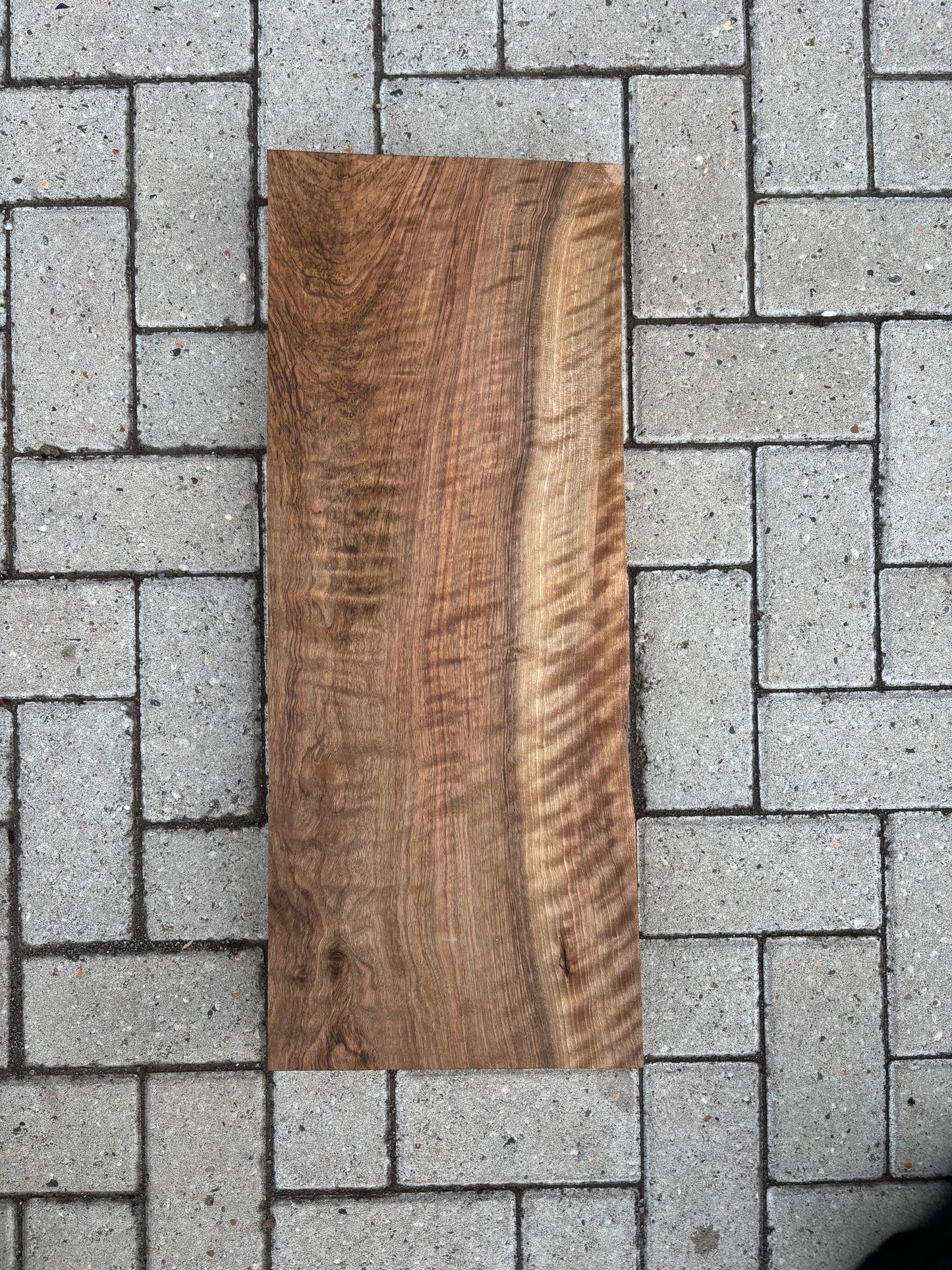 70x28.5x6.7cm - #FS082