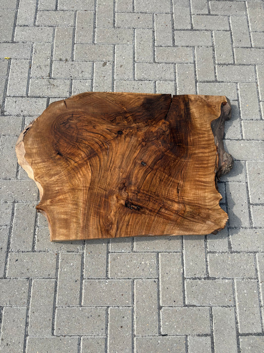 Notenhouten Slab 67x70/93/73x6cm #CS/024