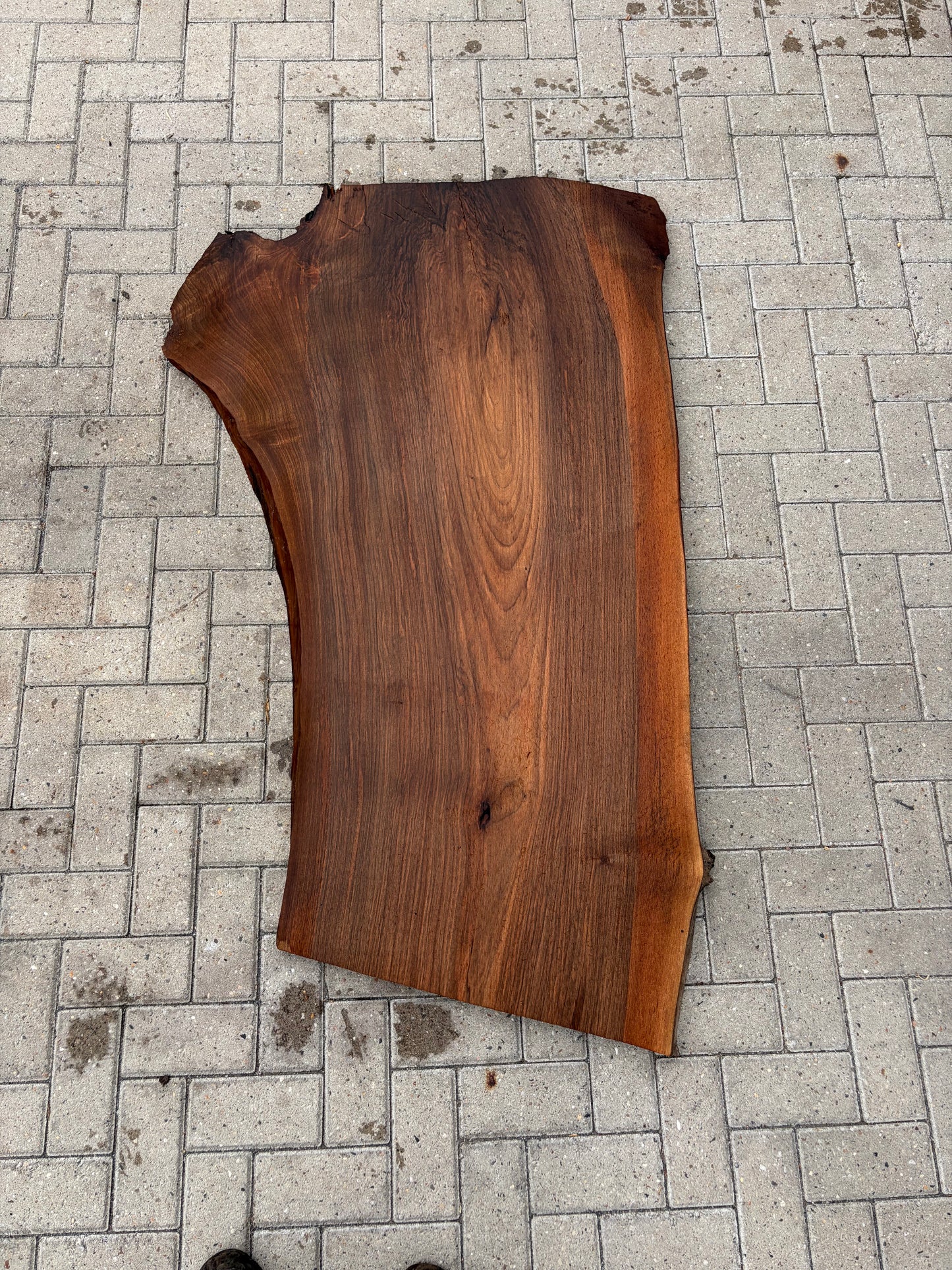 Notenhouten Slab 160x65/70/95x4,5cm #CS/051