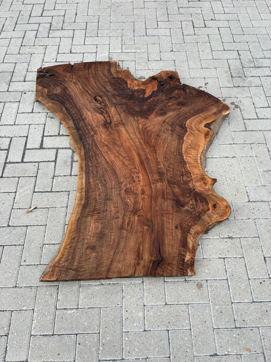 Notenhouten Slab 157x134/73/68x6cm #CS/016