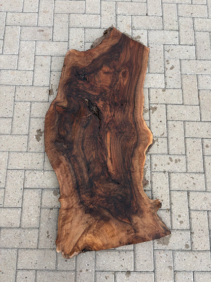 Notenhouten Slab 130x56/62/50x5,5cm #CS/038
